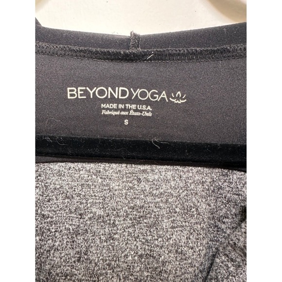 Beyond Yoga Cropped Hoodie Gray Black Thumbhole Long Sleeve Athletic Women's S - Picture 2 of 4
